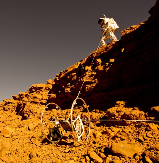 Les essais du Véhicule de Reconnaissance de paroi lors de la simulation Mars2013