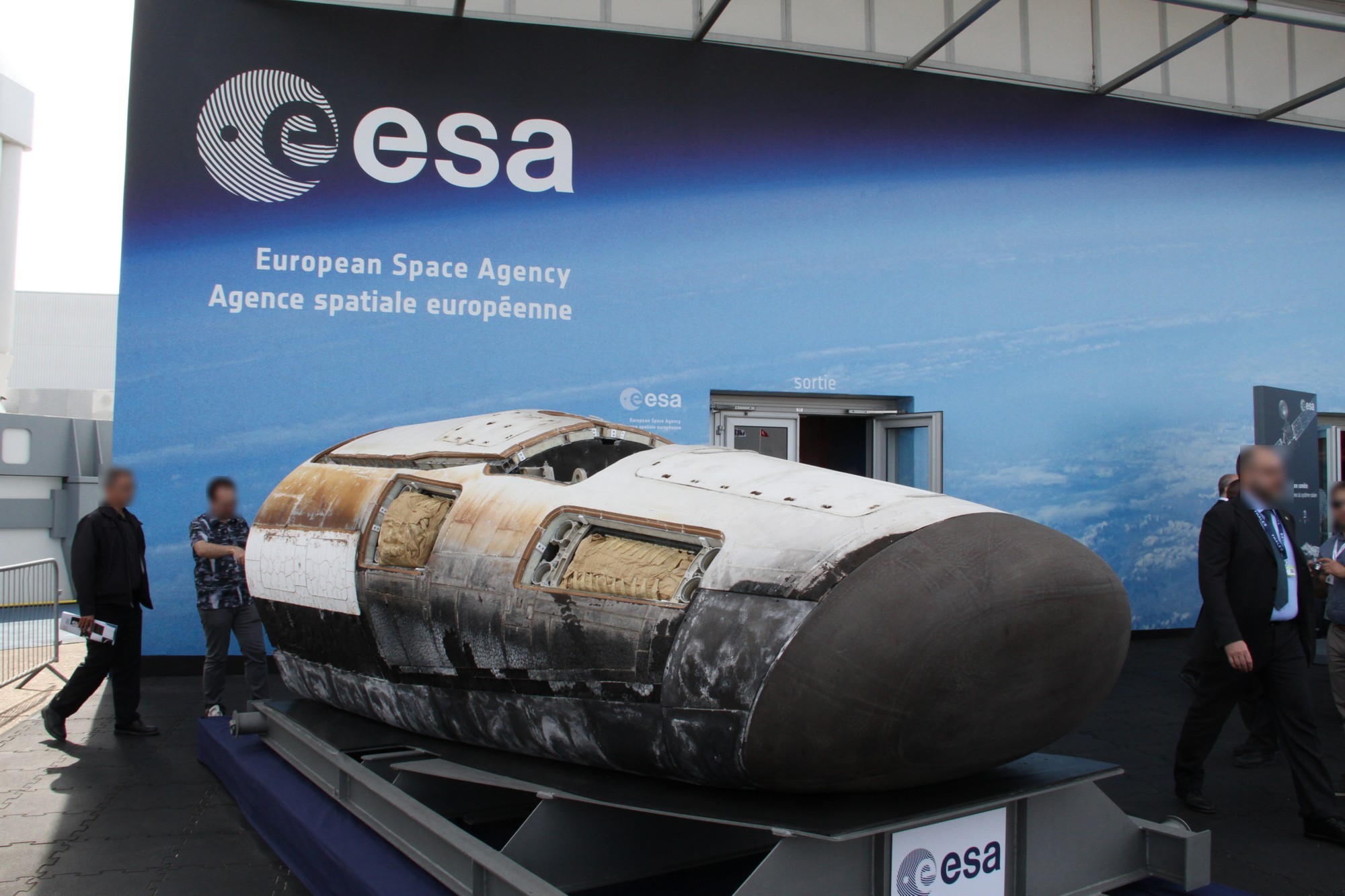 15 06 16 - 10h 53m 43s - bourget esa ixv r