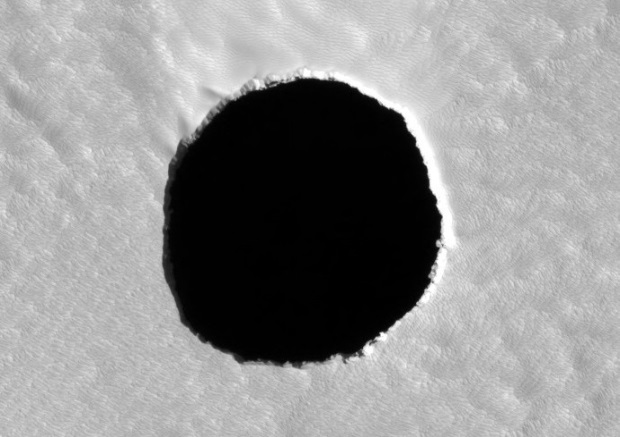 Trough on Mars. (doc. NASA / JPL)