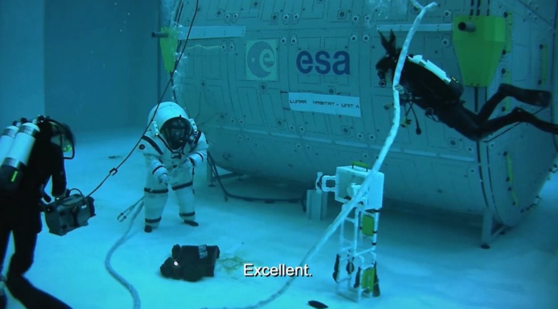 L Homme Qui Voulait Plonger Sur Mars L’homme qui voulait plonger sur Mars (suite) | APM - Association